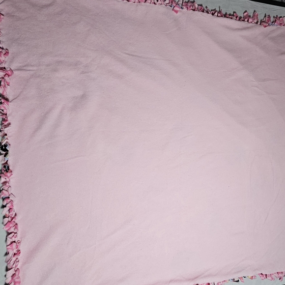 homemade hand tied pink Snow White baby throw blanket  approx. 52" by 60" - Picture 4 of 15